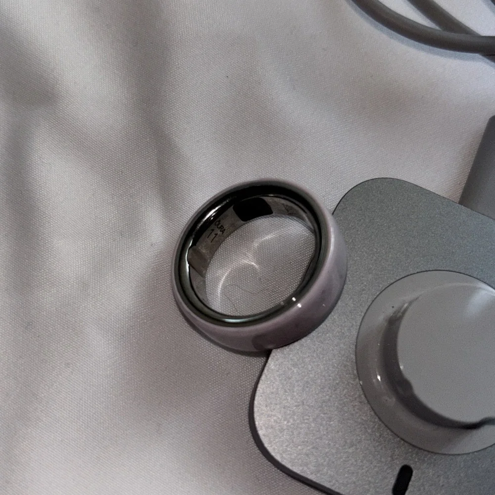 Oura Ring Gen 4 Size 11 Rose Gold With Charger - excellent condition - Unlocked